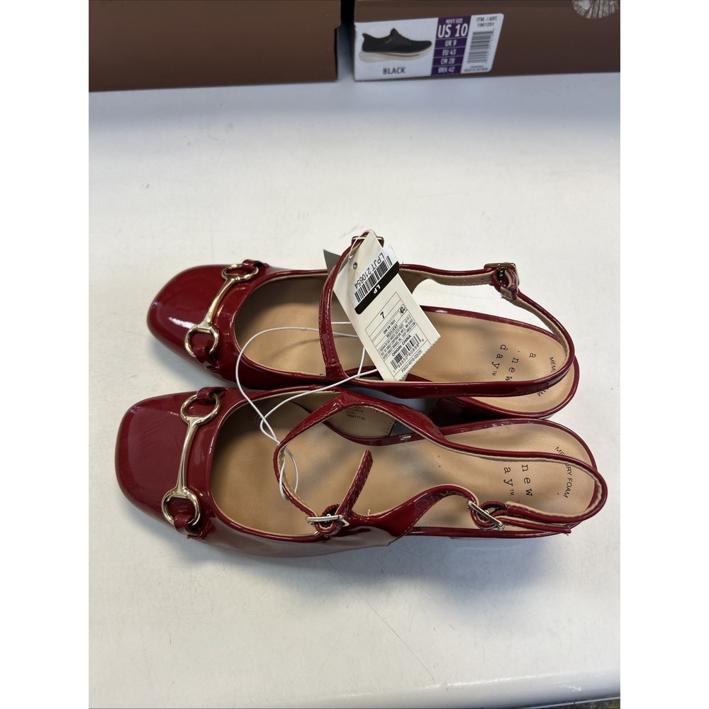 A New Day Red Patent Slingback Block Heels Horsebit Square Toe Size 7 Lucky 0465